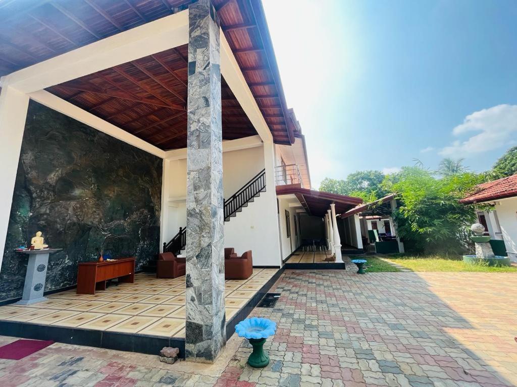Yala Visit Villa 蒂瑟默哈拉默 外观 照片